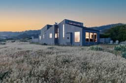 Oceanfront Hot Tub, Whales & Seals — Dogs Welcome