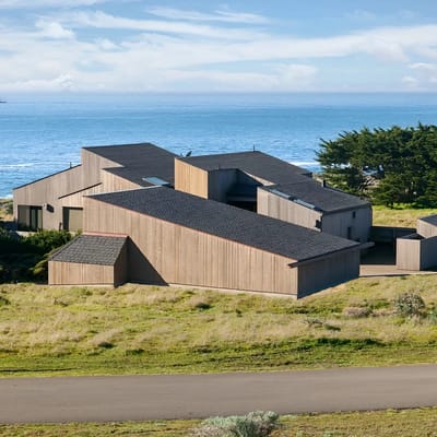 Oceanfront Hot Tub, Whales & Seals — Dogs Welcome